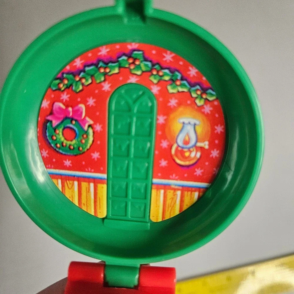 Vintage 1993 Polly Pocket McDonald's Christmas Wreath Locket Bluebird Toys Green